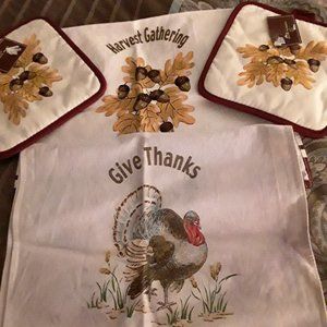 Lot of Two New Thanksgiving Table Runners with Matching Potholders